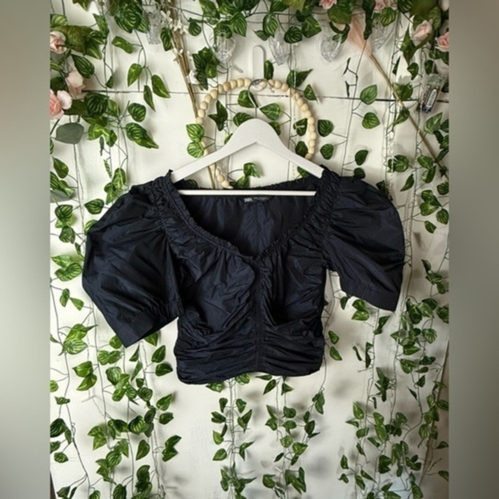Zara Black Puff Sleeve Crop Blouse